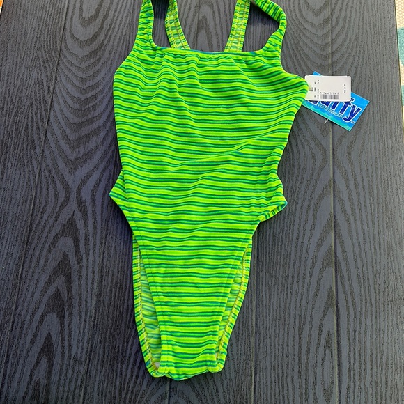 Daffy Other - Vintage Swim - New 🌴🌴🌴🌴